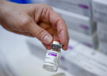 265 tys. nauczycieli zgłosiło chęć zaszczepienia przeciw COVID-19