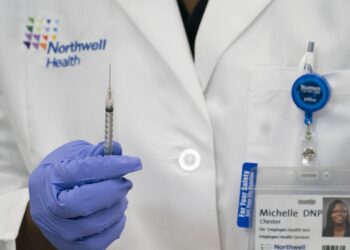 W USA ruszył proces szczepień przeciw koronawirusowi