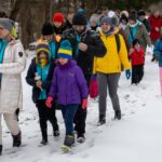 Tomasz Łączkowski. Lodołamacze Spoko Tato w drodze do górskiego wodospadu