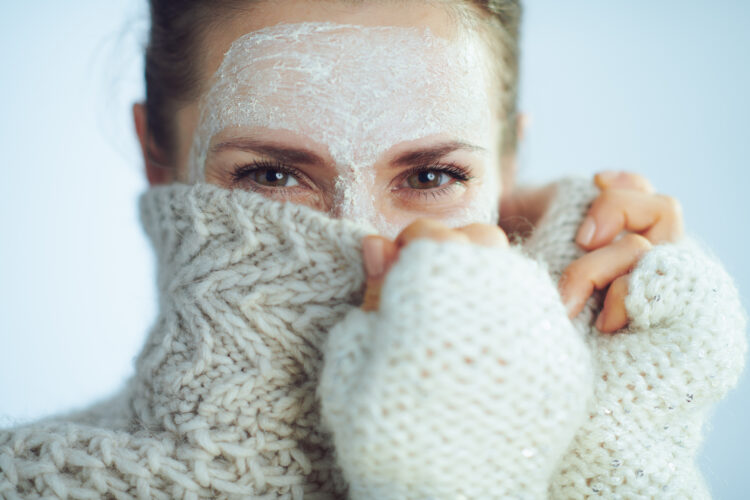 Zima – zadbaj o swoją skórę w tej niełatwej porze roku