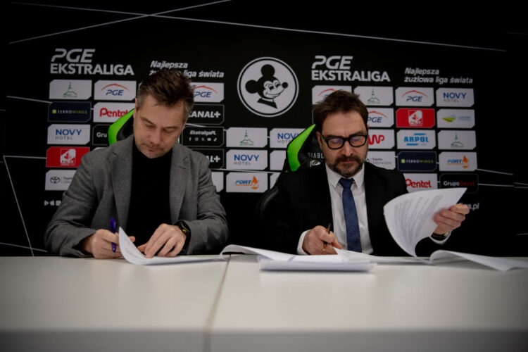 Adam Goliński - Prezes ZKŻ SSA oraz Michał Iwanowski - Redaktor Naczelny Radia Zachód (fot. Krzysztof Filmanowicz)