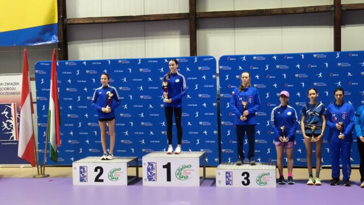 Podium w kategorii U17 kobiet, fot. Paweł Górski