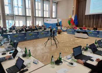 Jak naprawić sytuację na lubuskiej kolei? Był to główny temat marcowej sesji lubuskiego sejmiku (fot. Piotr Bakselerowicz)