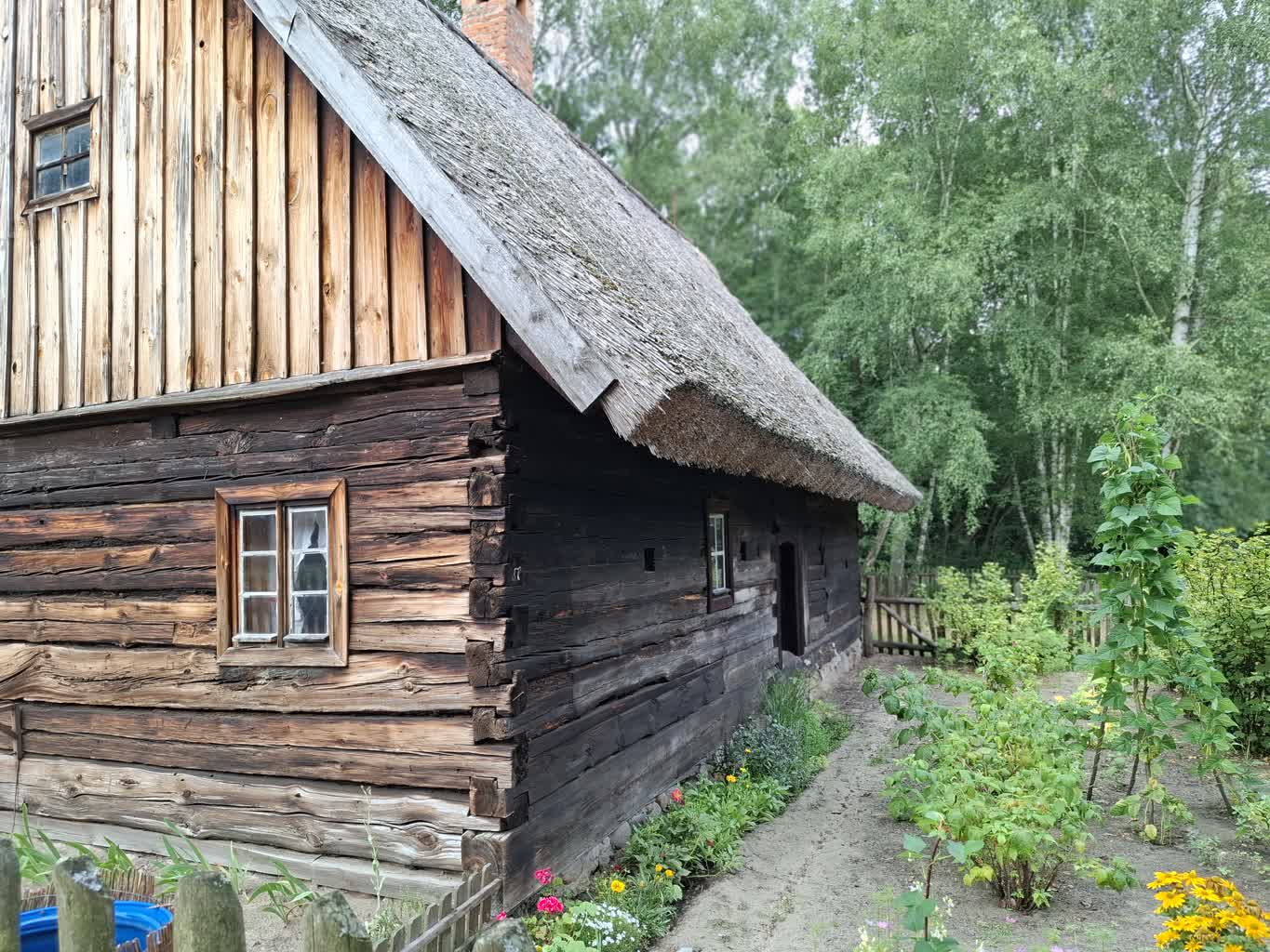 Prace w skansenie. Pomogą osadzeni w ZK w Krzywańcu