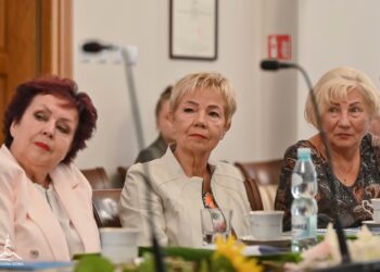 Fot. UM Zielona Góra / Pierwsze posiedzenie Rady Seniorów