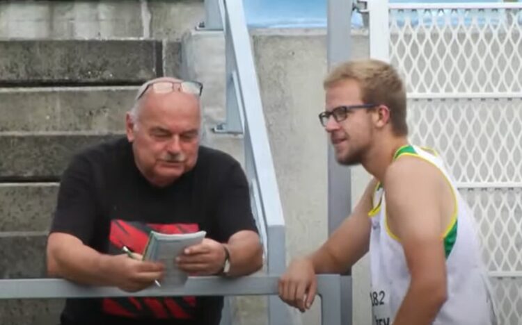 Trener Jerzy Walczak i Jakub Książek (fot. materiały ZLKL-u Zielona Góra)