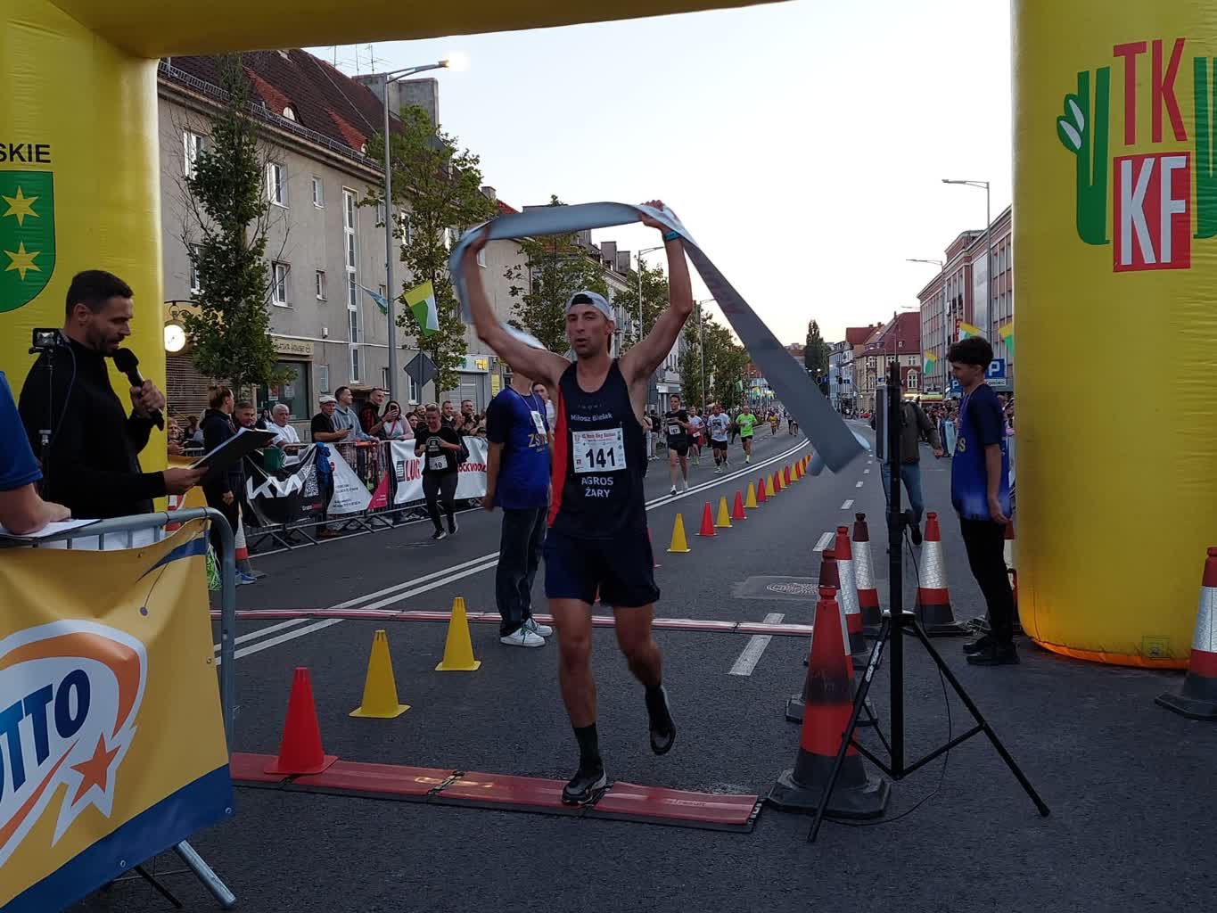 Bielak i Młynarczyk najlepsi w 40. Nocnym Biegu Bachusa!