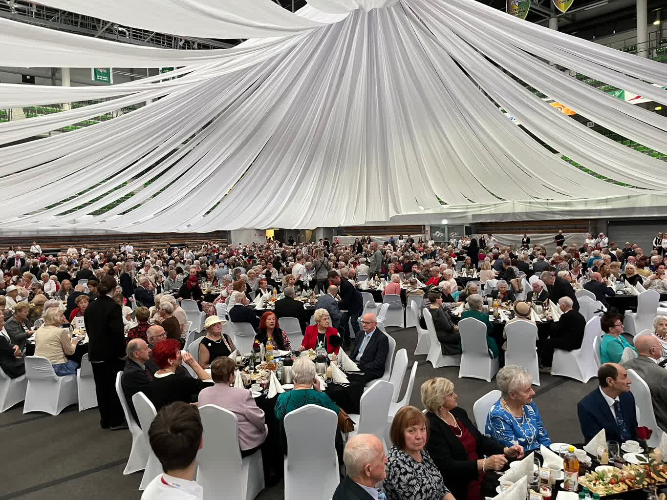 Bal Seniora w zielonogórskiej hali CRS [ZDJĘCIA]