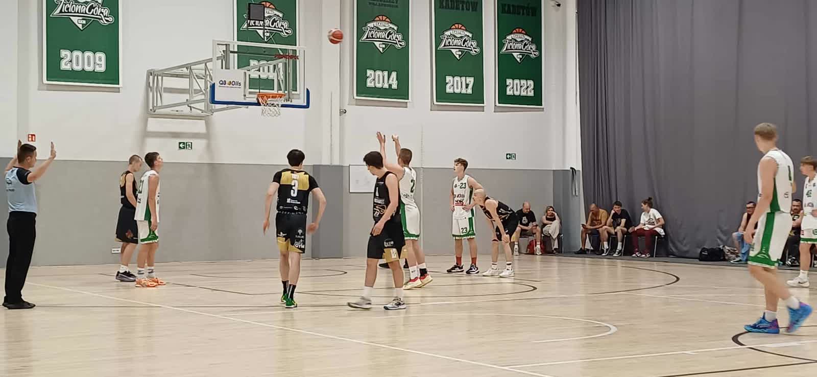 Powrót drugoligowych derbów koszykarzy. SKM Zastal podejmie Kangoo Basket