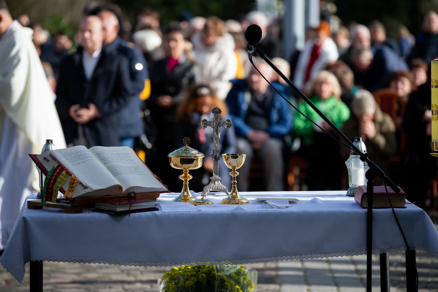 Harmonogram mszy świętych w intencji zmarłych na zielonogórskich cmentarzach