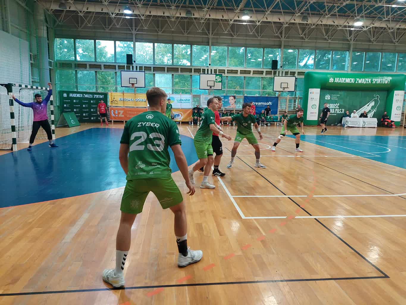 Akademicy przegrali w Lesznie. Stracili bramkę na 17 sekund przed końcem