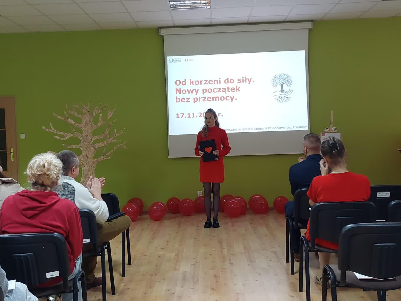 „Od korzeni do siły. Nowy początek bez przemocy” – za nami spotkanie w CIS