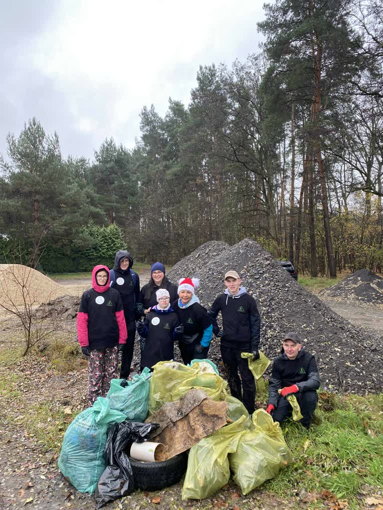 Kilkudziesięciu zielonogórzan wzięło udział w akcji sprzątania miasta