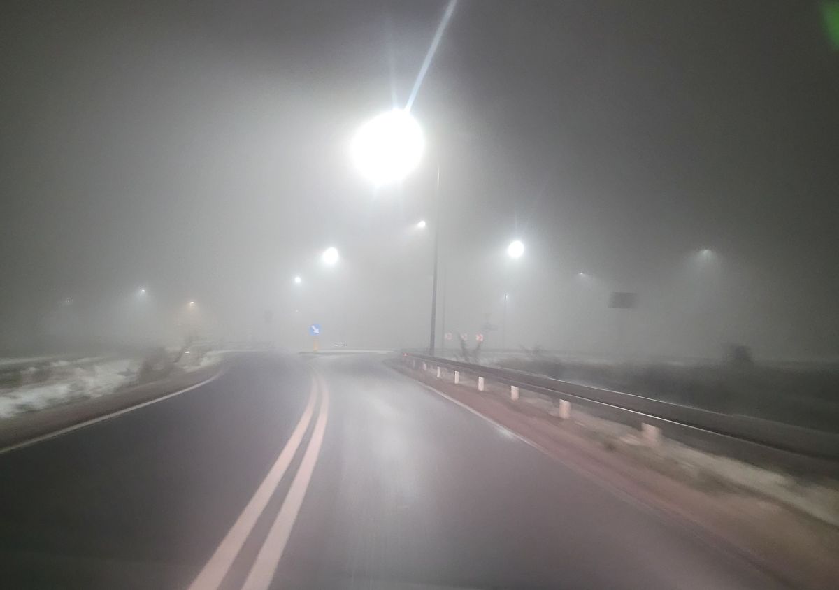 Mgła. Alert I stopnia dla Zielonej Góry i regionu