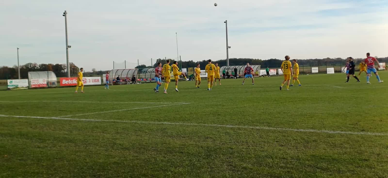 Lechia miażdży Starowice!