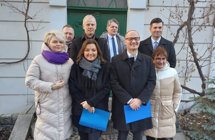Radni Koalicji Obywatelskiej poprą projekt budżetu Zielonej Góry na 2026 rok - konferencja prasowa (fot. Piotr Bakselerowicz)