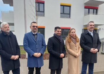 Mieszkania w ramach SIM przy ul. Suwalskiej w Zielonej Górze. Konferencja z udziałem Katarzyny Pełczyńskiej-Nałęcz (fot. Piotr Bakselerowicz)