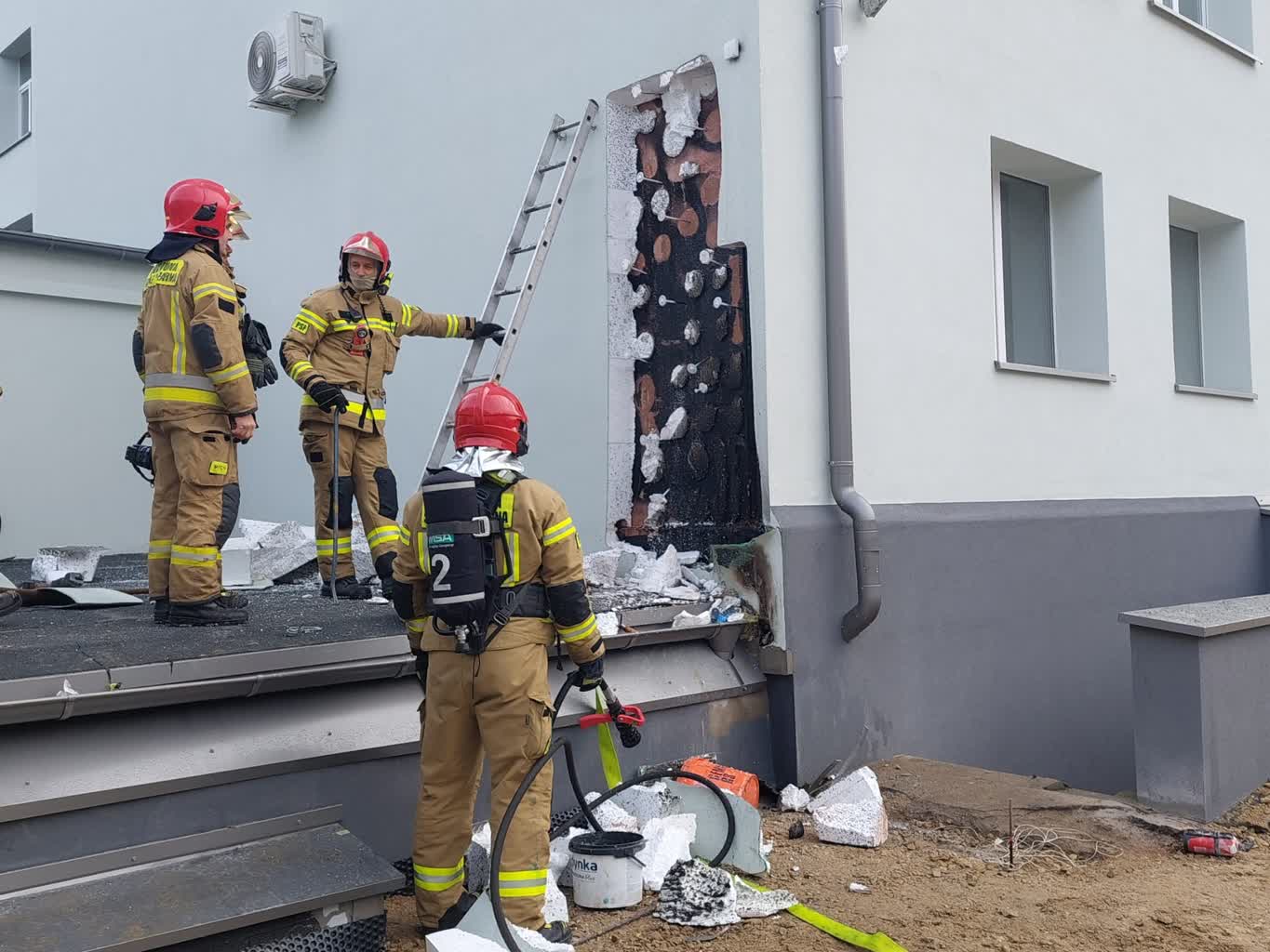 Akcja strażaków w VII Liceum Ogólnokształcącym