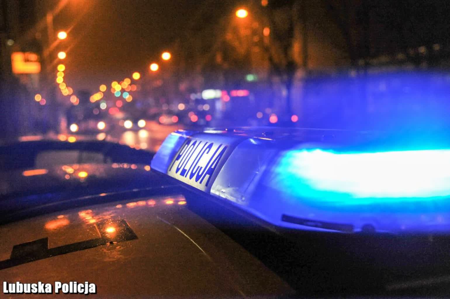 Policja apeluje o zabezpieczenie domów przed wyjazdem