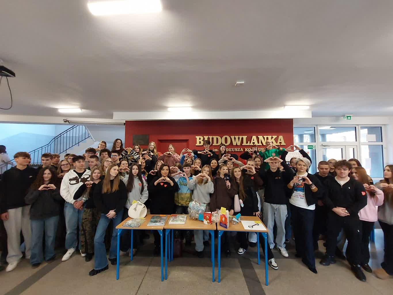 „Budowlanka z sercem – Architekci dobra” Uczniowie zbierają pieniądze dla WOŚP