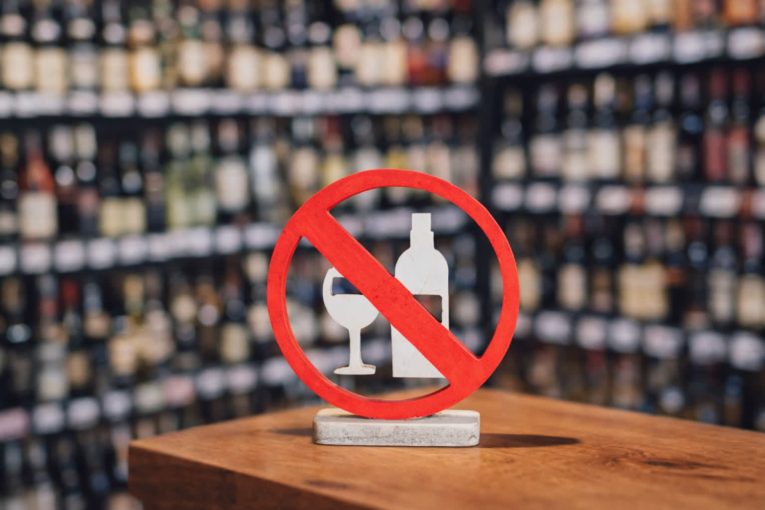 Radny Rewers o konsultacjach ws. nocnej prohibicji