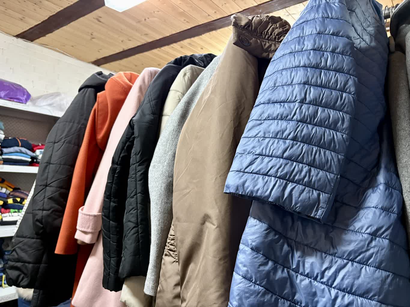 Caritas prosi o ciepłą odzież męską