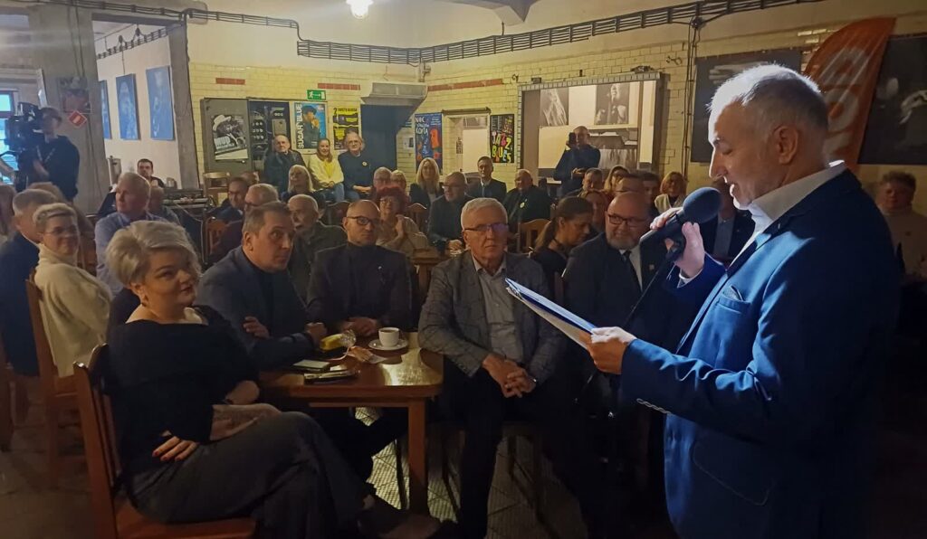 10 lat lubuskiego Komitetu Obrony Demokracji. Impreza w Piekarni Cichej Kobiety w Zielonej Górze (fot. Piotr Bakselerowicz)