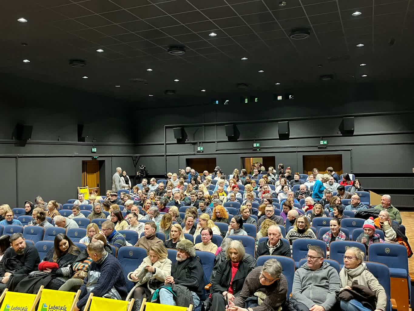 Tłumy Zielonogórzan na oficjalnym otwarciu Kina Newa [ZDJĘCIA]