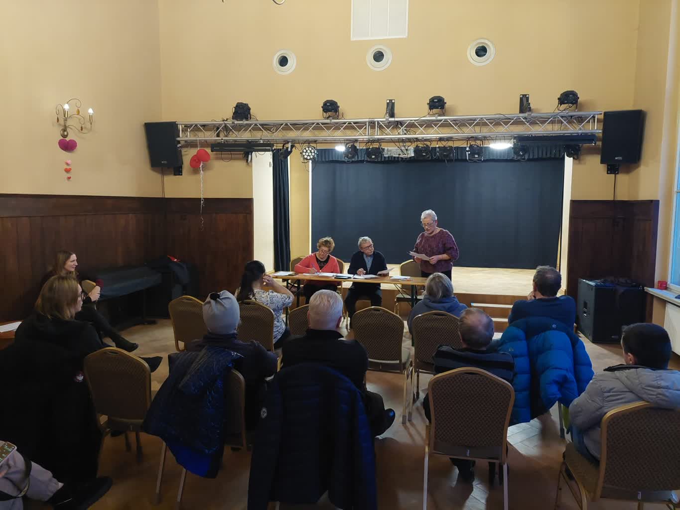 Konsultacje społeczne w sprawie nocnej sprzedaży alkoholu