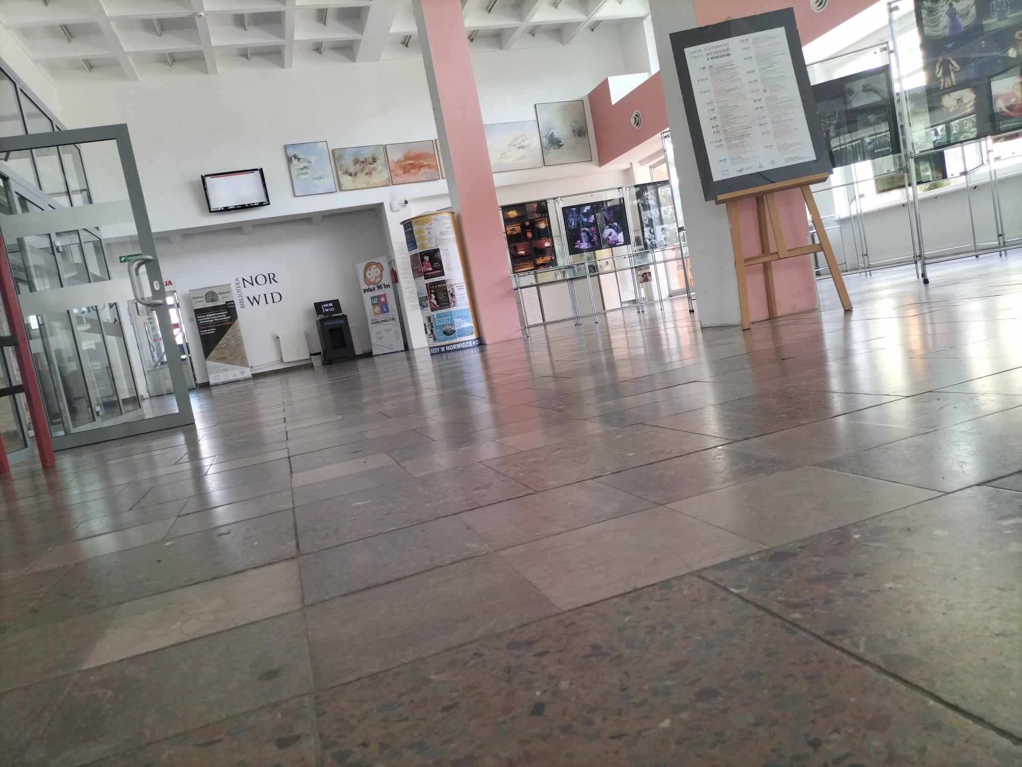 Biblioteka Norwida szykuje się do remontu holu