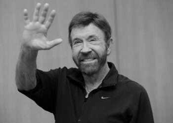 Chuck Norris. Fot. PAP/EPA/TAMAS KOVACS