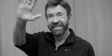 Chuck Norris. Fot. PAP/EPA/TAMAS KOVACS