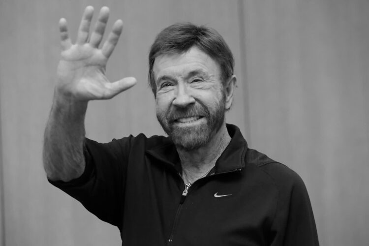 Chuck Norris. Fot. PAP/EPA/TAMAS KOVACS
