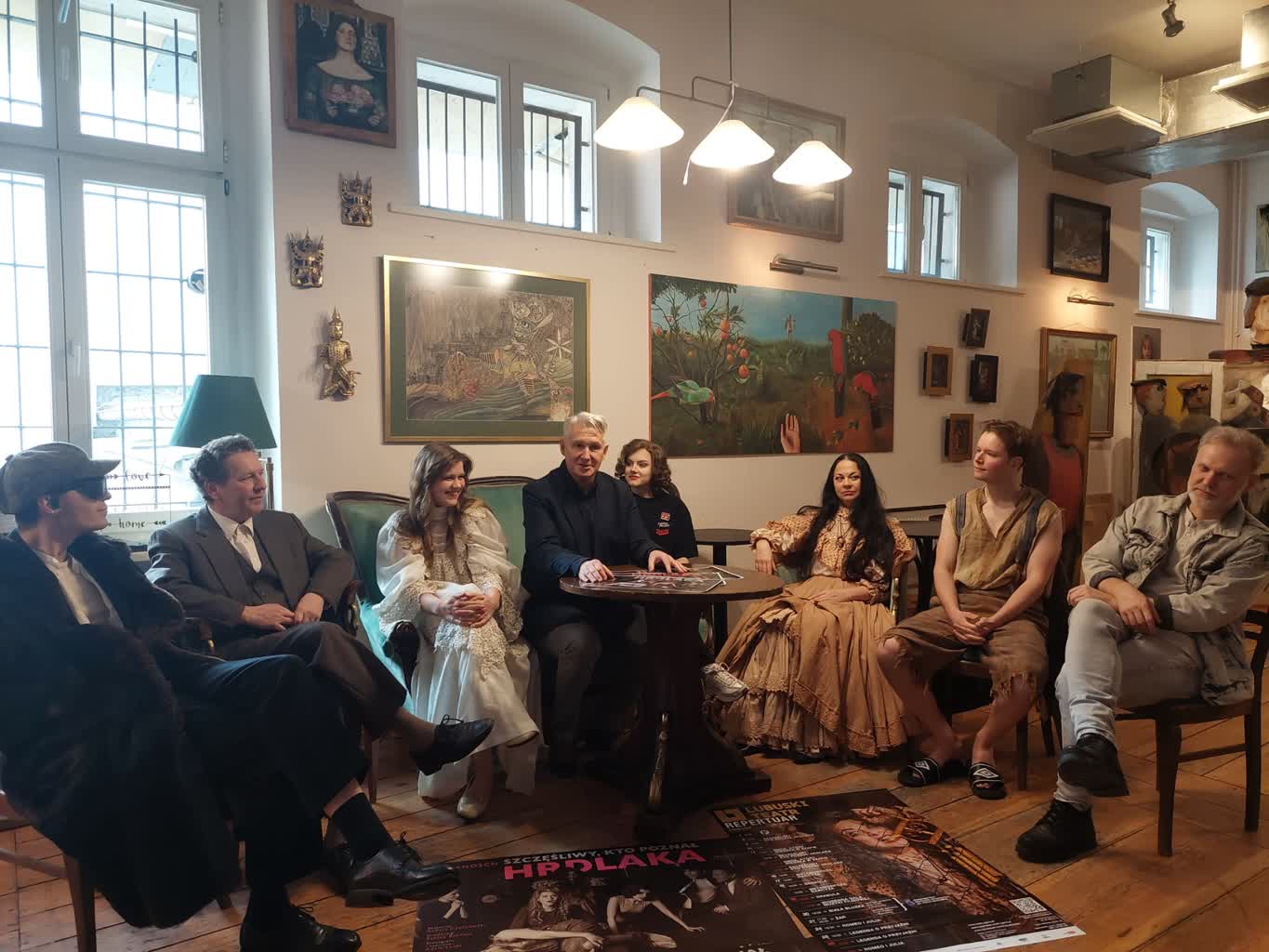 1 kwietnia premiera spektaklu „Szczęśliwy kto poznał Hrdlaka”