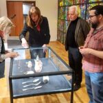 "Skarb" znaleziony w zielonogórskiej Ochli przekazany do Muzeum Ziemi Lubuskiej (fot. Piotr Bakselerowicz)