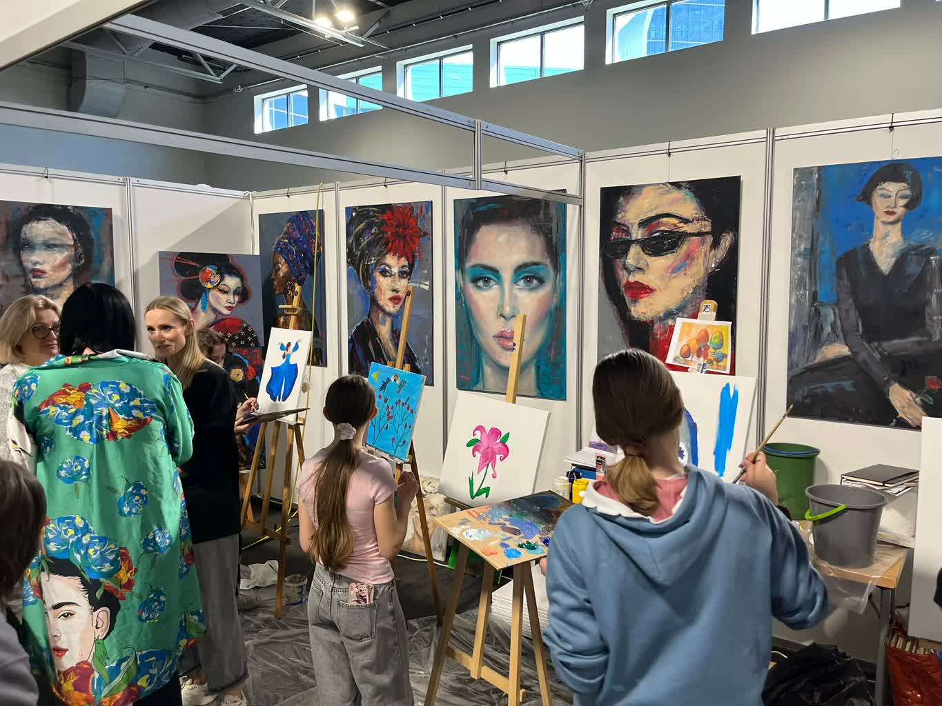 Kilkaset młodych osób wzięło udział w Festiwalu Umiejętności w hali CRS