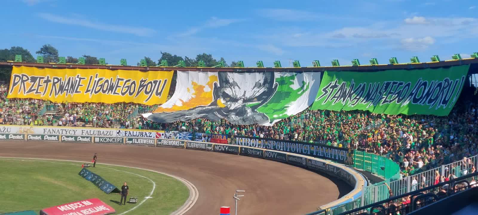 Próba wdarcia sie na trening Falubazu!!! Opanowana