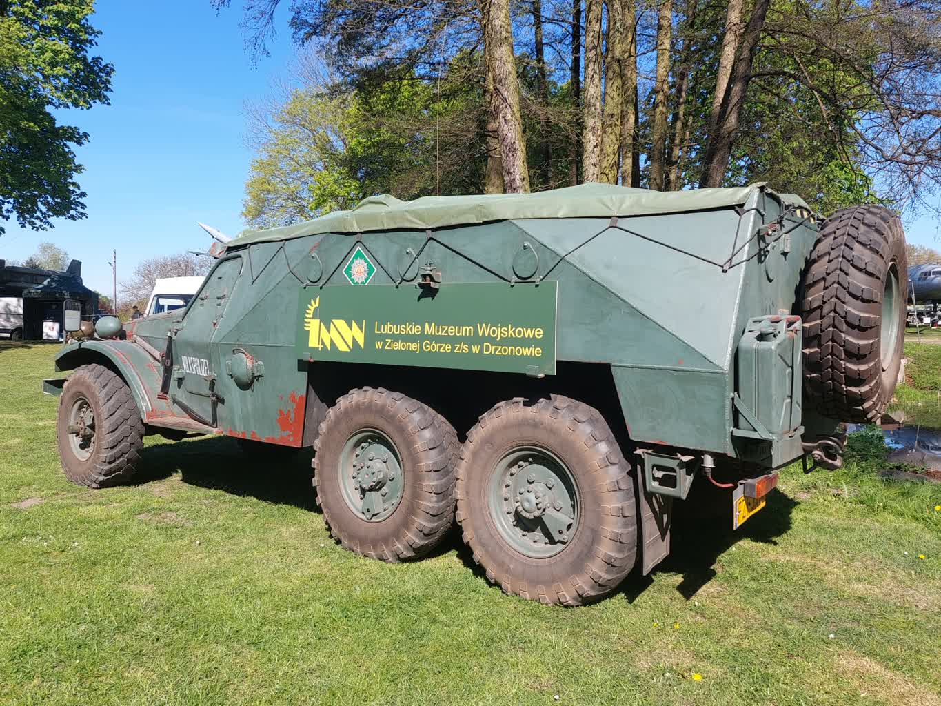 Piknik militarny w Lubuskim Muzeum Wojskowym w Drzonowie [ZDJĘCIA]