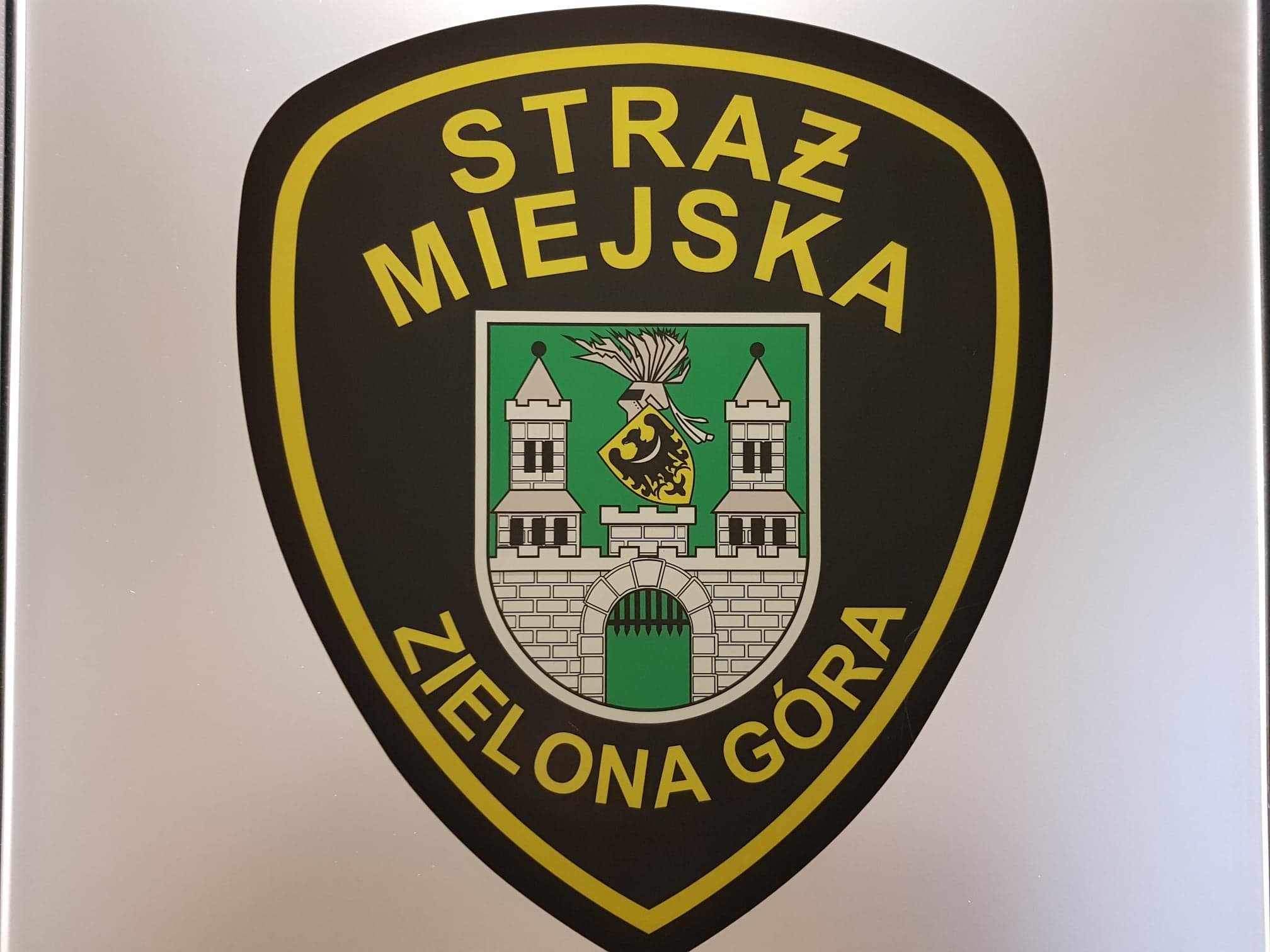 Wraki blokują parking na ul. Działkowej – zgłoszenie słuchaczki RZG