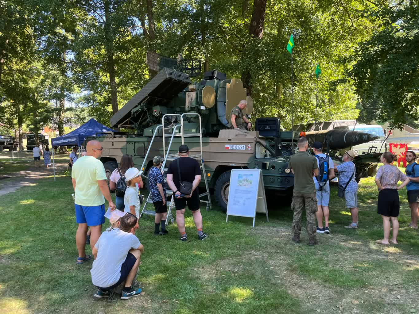 Piknik militarny w Lubuskim Muzeum Wojskowym w Drzonowie