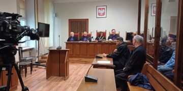 Posiedzenie w Sądzie Okręgowym w Zielonej Górze. Piotrowi M, właścicielowi strzelnicy, grozi dożywocie. Należące do niego psy śmiertelnie pogryzły 46-latka (fot. Piotr Bakselerowicz)