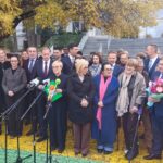 Wybory uzupełniające do Senatu. Wiec poparcia dla Zdzisławy Różańskiej, wdowy po zmarłym generale (fot. Piotr Bakselerowicz)