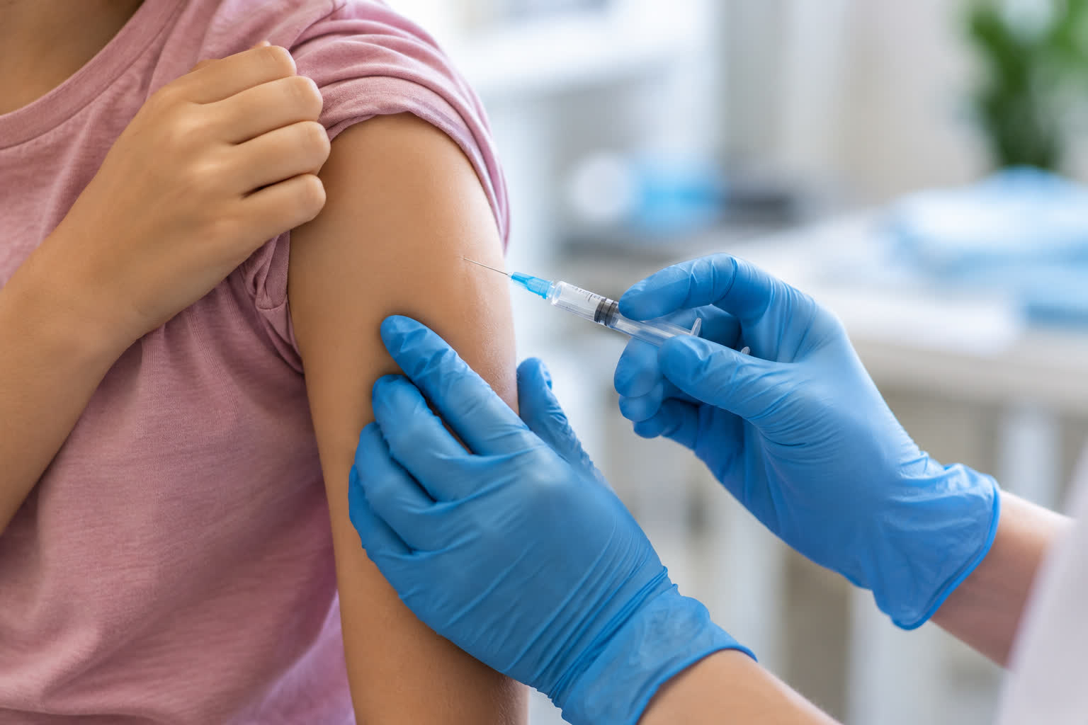 Młodzi Zielonogórzanie mogą chronić się przed HPV. NFZ przypomina o bezpłatnych szczepieniach