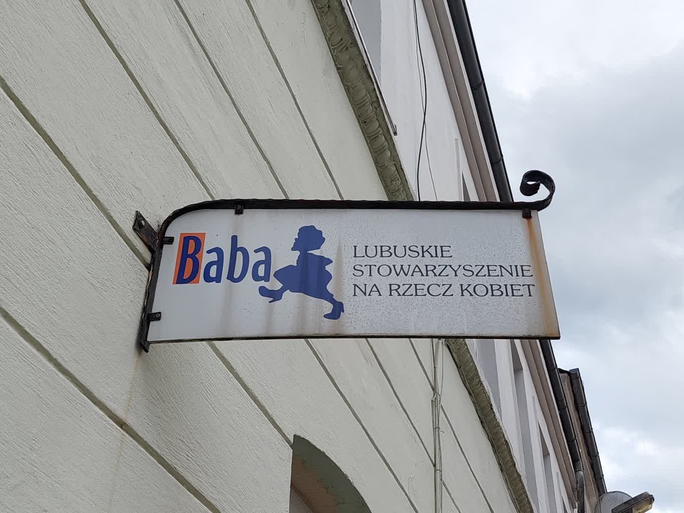 Wsparcie dla osób dotkniętych przestępstwem od Stowarzyszenia na Rzecz Kobiet BABA